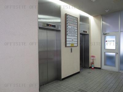 早稲田１３時ホールのエレベーター