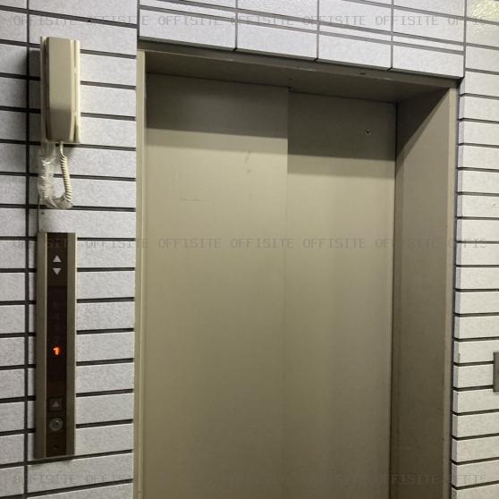 開成キャニオンビルのエレベーター
