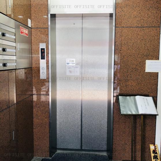 日本橋仲通りビルのエレベーター