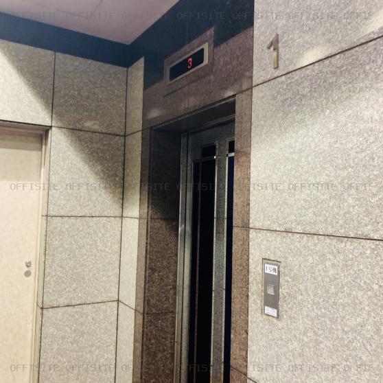三田川崎ビルのエレベーター