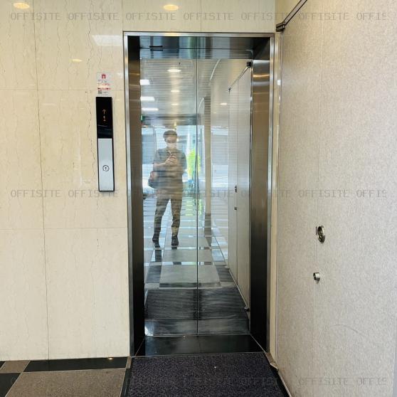 新宿シティ源共同ビルのエレベーター