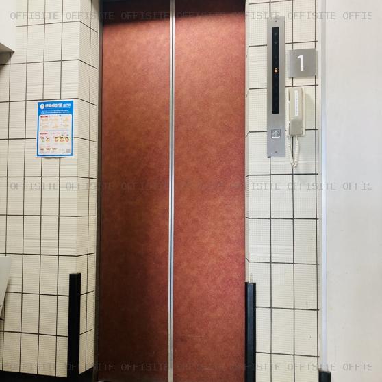 オオノヤビルのエレベーター