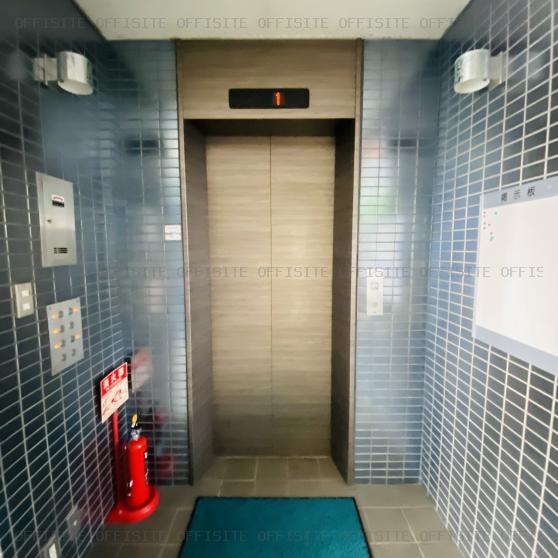 第一松岡ビルのエレベーター