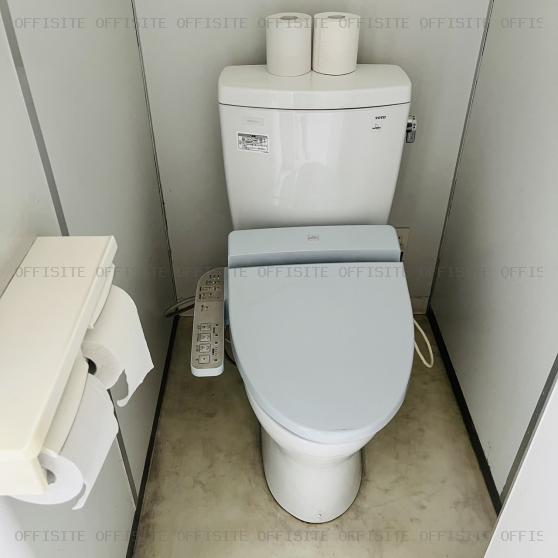 アズ品川ビルの基準階　洋式トイレ