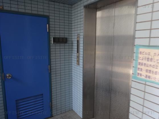 東京計量器中野坂上ビルのエレベーター