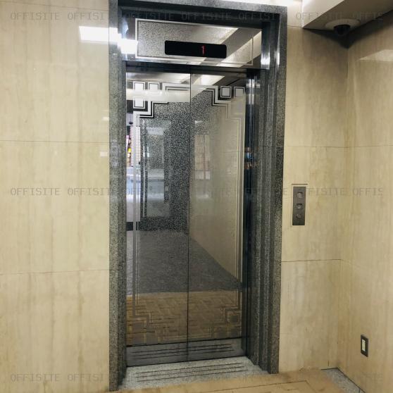 パシフィックマークス赤坂見附のエレベーター