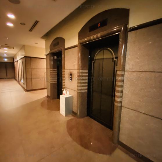 日本綜合地所大塚ビルのエレベーター