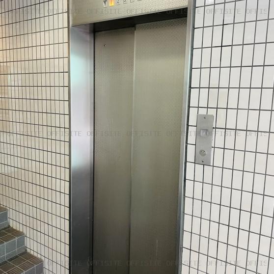 外神田金村ビルのエレベーター