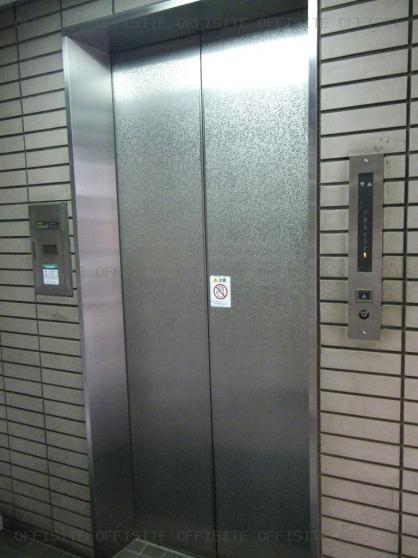 松本ビルのエレベーター