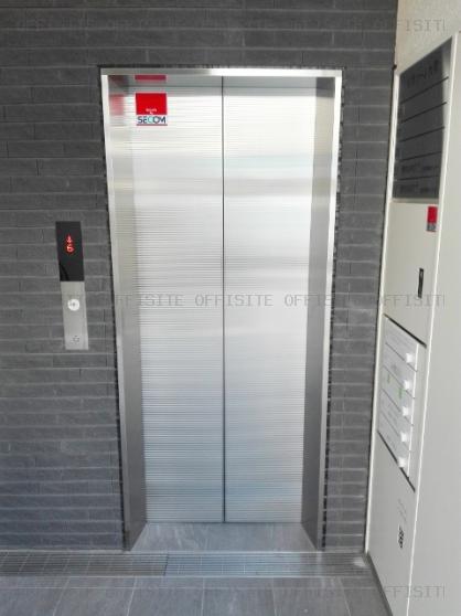 ジラソーレ大泉ビルのエレベーター