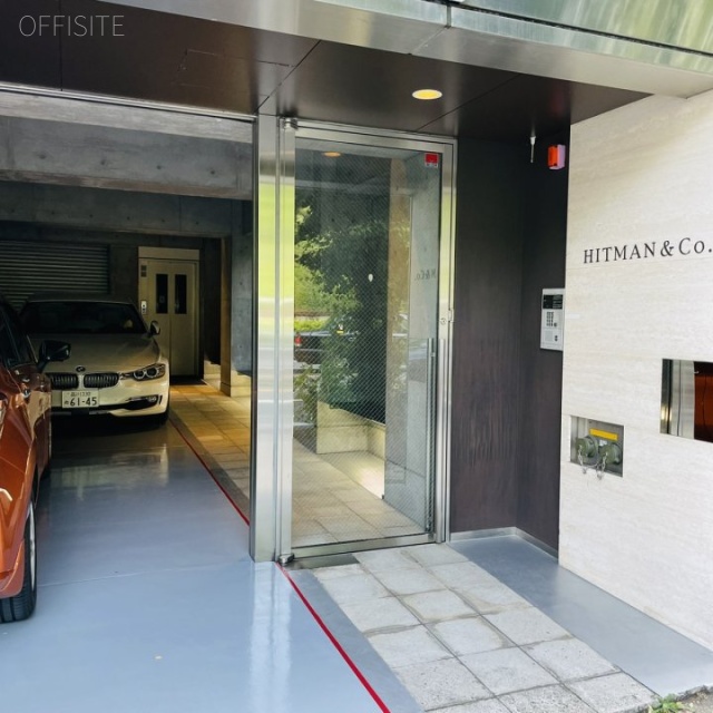 エイト・バイ・エイチ(8×H) エントランス