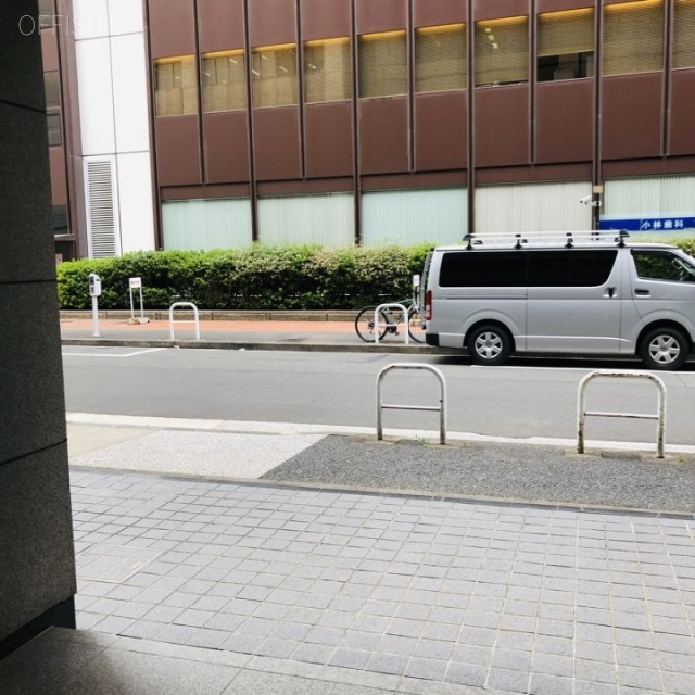 磯村ビル ビル前面道路