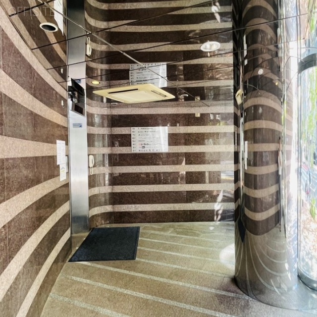 第3長谷川ビル エントランス