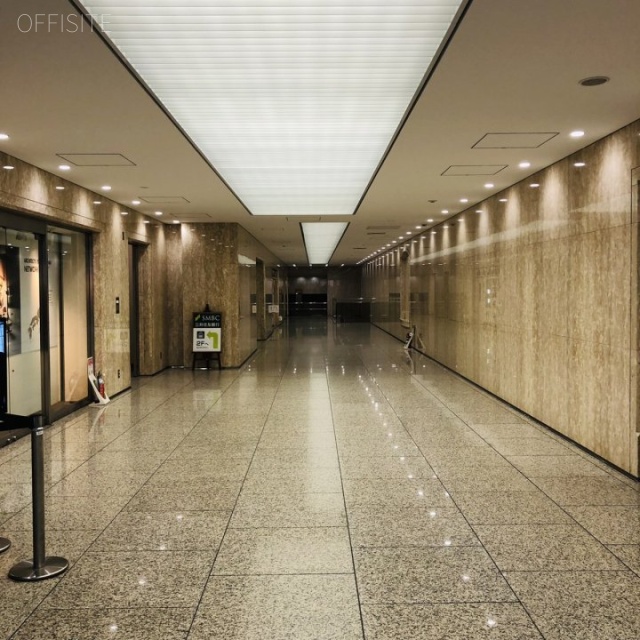 新日石ビル エントランス