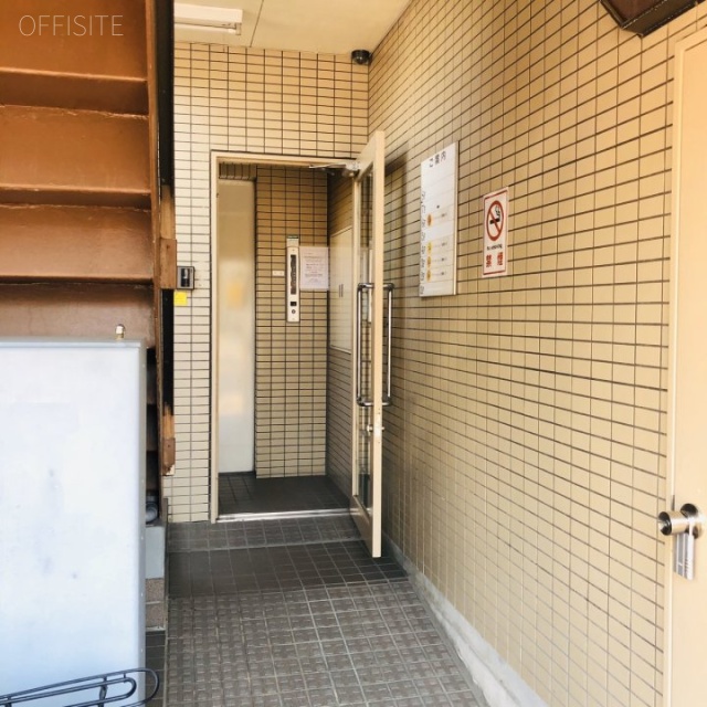 宮地イトウビル エントランス