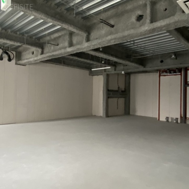 S-cube(south) 基準階 室内