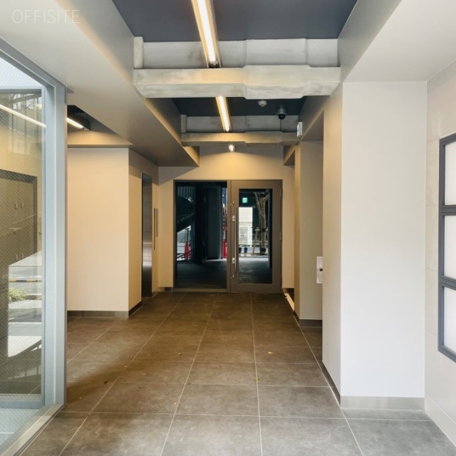 SG日本橋本町 オフィスビル出入口