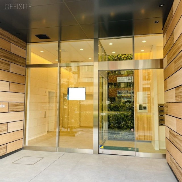 VORT浜松町Ⅳ オフィスビル出入口