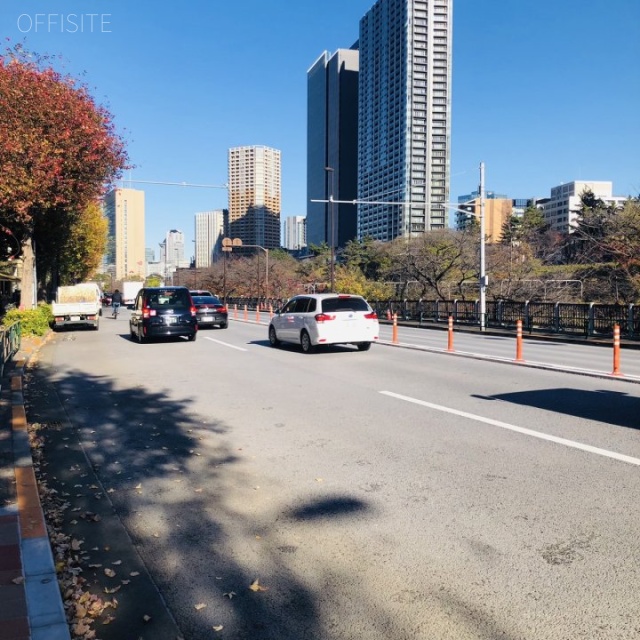 市ヶ谷ガーデンテラス 前面道路