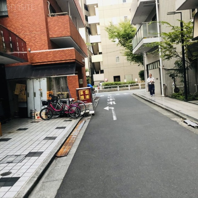 豊強ビル ビル前面道路