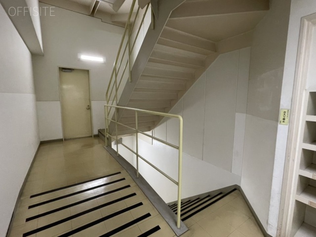 RBM築地スクエアビル 階段