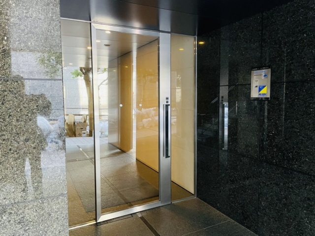 フェルテ麹町1・7ビル オフィスビル出入口