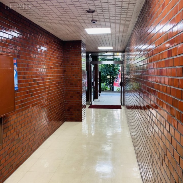 パインセントラルビル エントランス