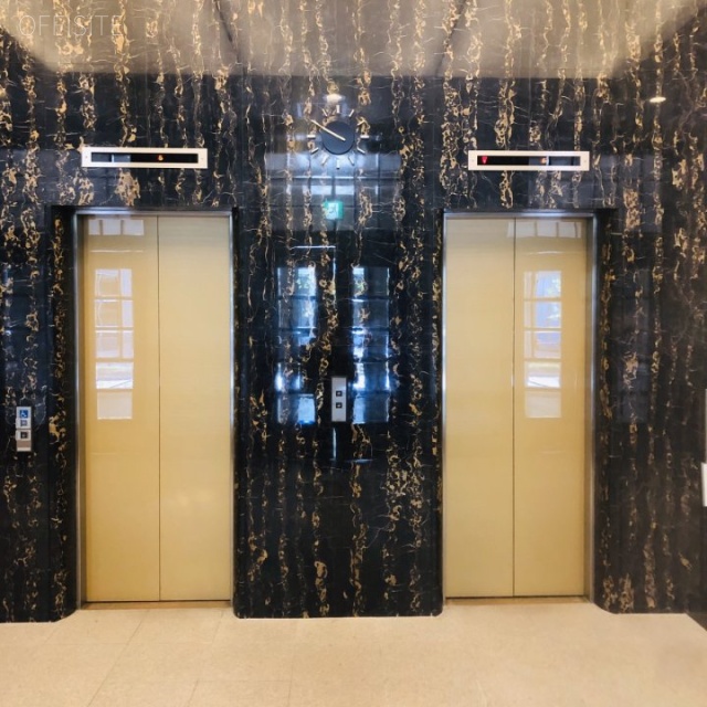 市政会館 エレベーター