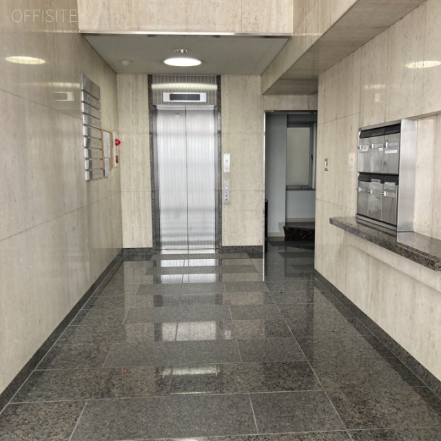 久松ビル エントランス