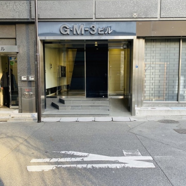 GMー3ビル エントランス