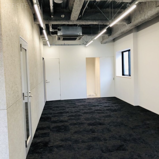 IM内神田 11階~12階 室内