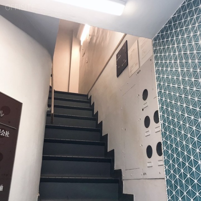 武井ビル エントランス