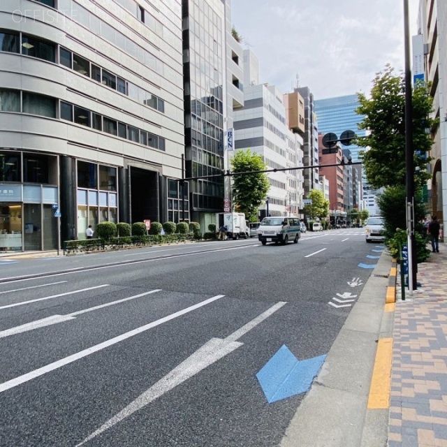 内神田東誠ビル ビル前面道路