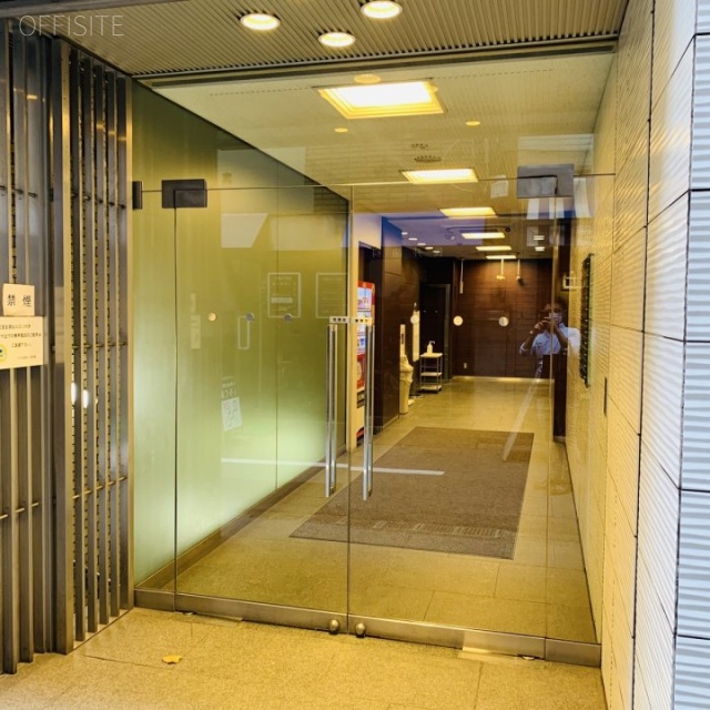 りそな新橋ビル エントランス