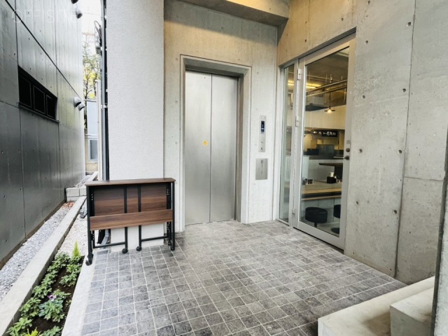 香雅堂品川ビル エントランス