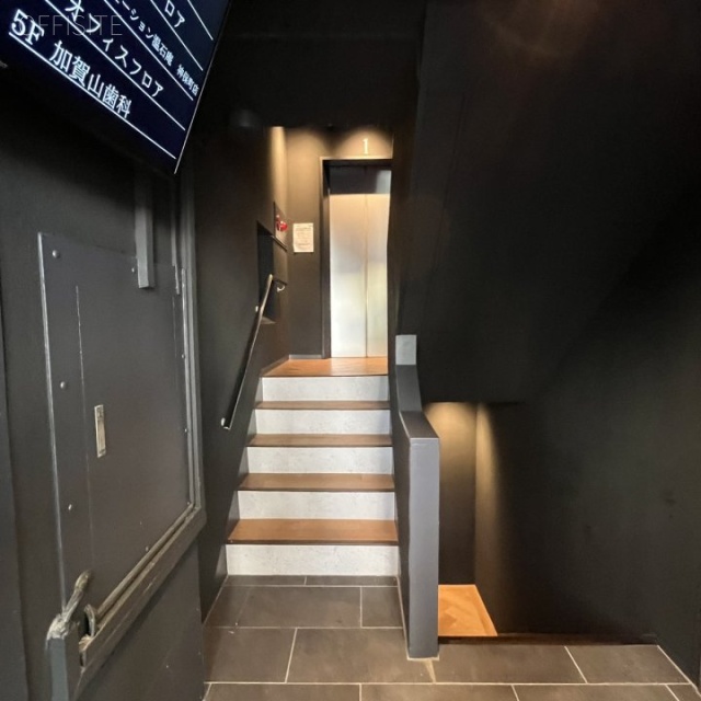 KOALA BKDG. JIMBOCHO エントランス