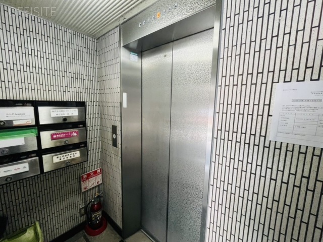 橋口ビル エントランス