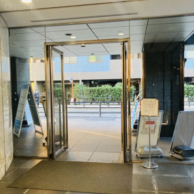 COI国立ビル オフィスビル出入口