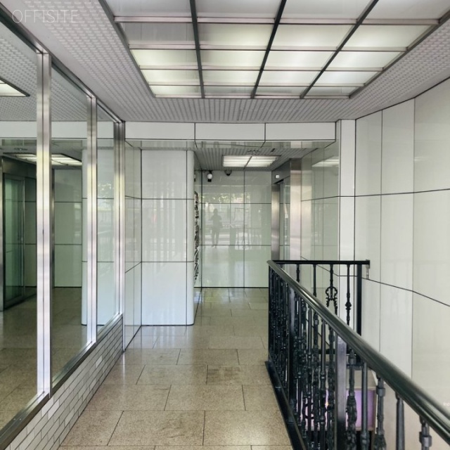 マルマン六本木ビル エントランス