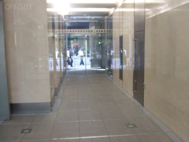 ヒューリック銀座3丁目ビル エントランスホール