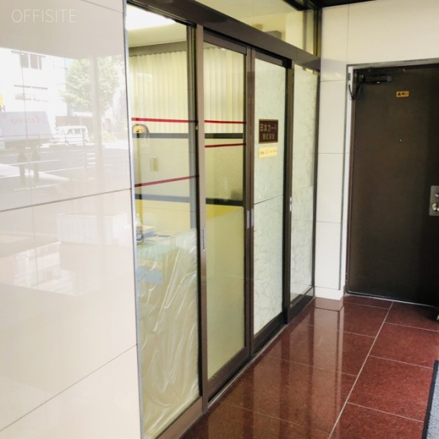 NCKビル エントランス