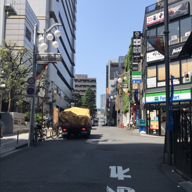 東京都健康プラザ(ハイジア) ビル前面道路