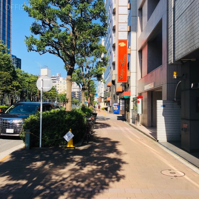 大森センタービル ビル前面道路