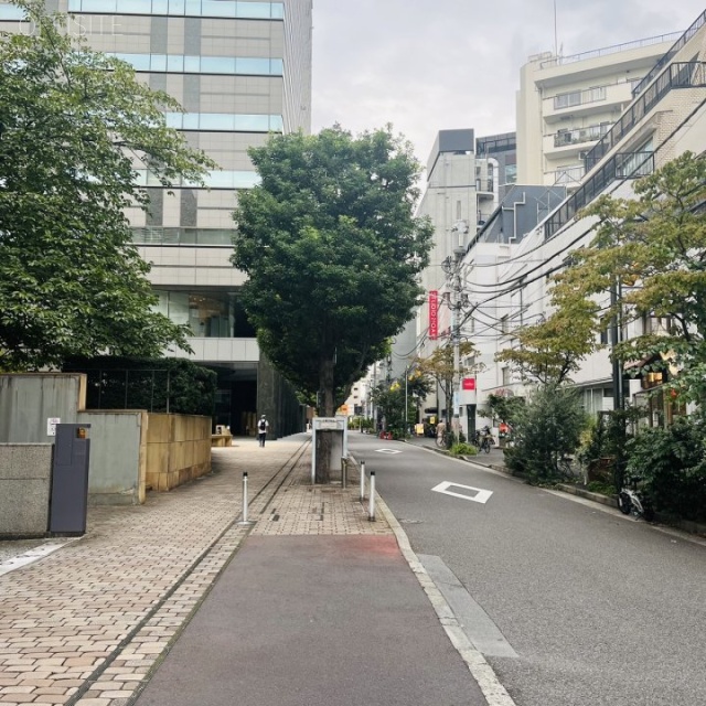 恵比寿ネオナートアネックス 前面道路