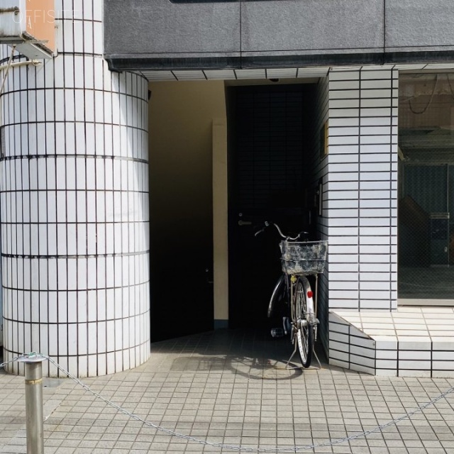 グレースビル オフィスビル出入口