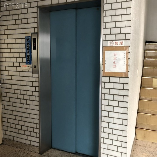 アトラスビル エレベーター
