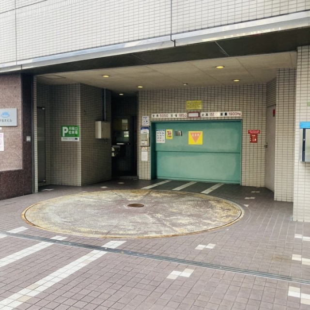 ATK千駄木ビル 駐車場