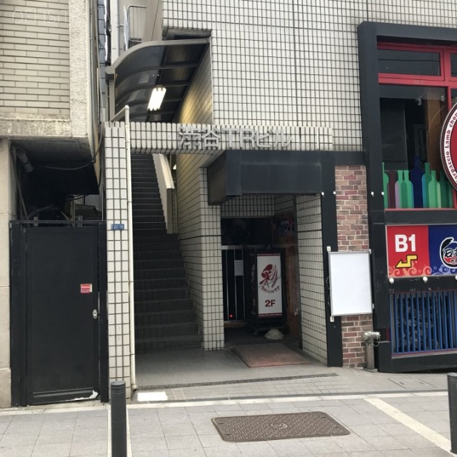 渋谷TR オフィスビル出入口