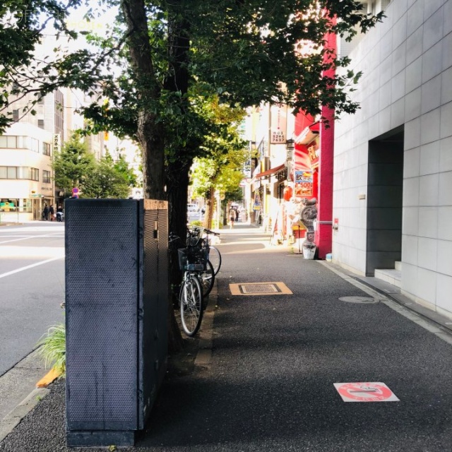 たちばなやビル ビル前面道路