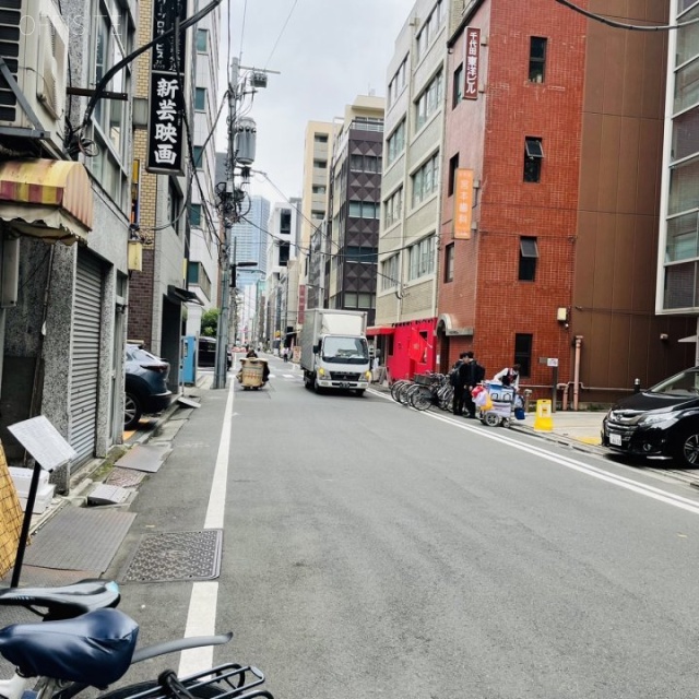 CRC北大手町ビル ビル前面道路